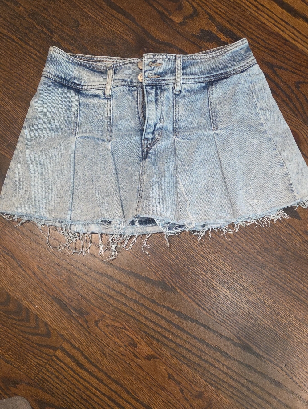 Gianni Bini Light Blue Distressed Denim Pleated Mini Skort Size Medium
